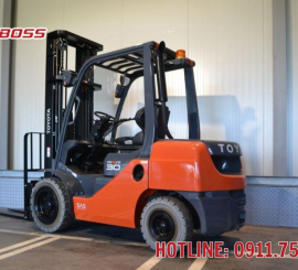 Mua xe nâng cũ uy tín tại Vinaboss